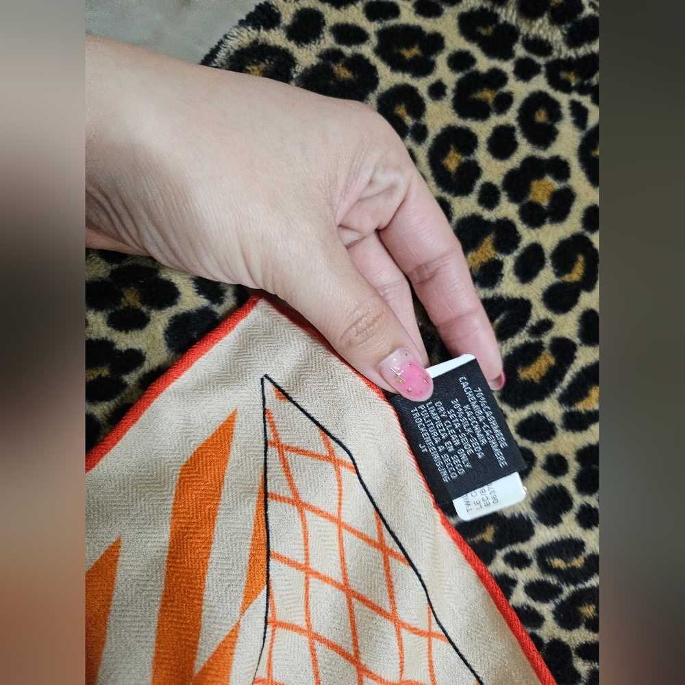 Hermès Grand Théâtre Nouveau Shawl. - Picture 9 of 12